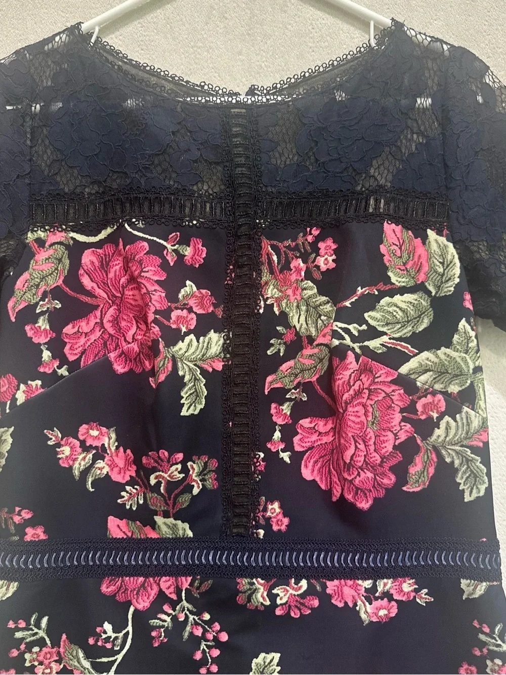 Tadashi Shoji Helena Black Floral Neoprene & Lace Sheath Dress Sz 10 - Picture 6 of 16